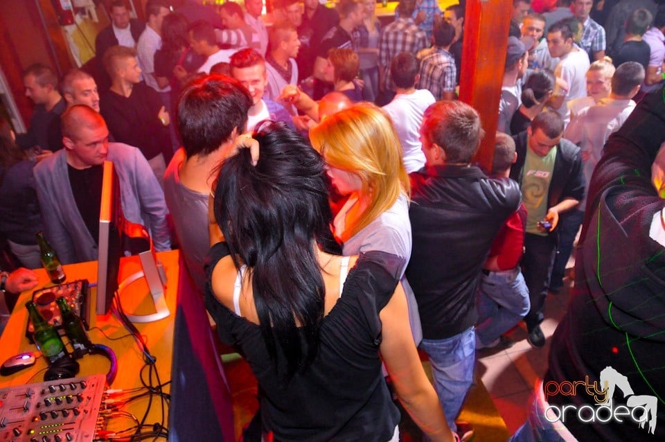 Dancer Girl Night în Disco Faház, 