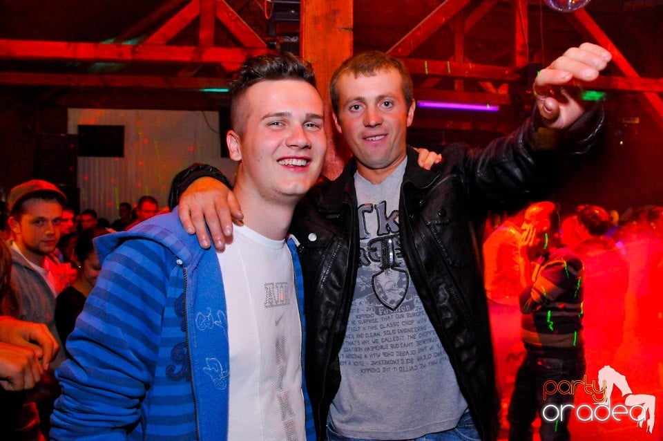 Dancer Girl Night în Disco Faház, 