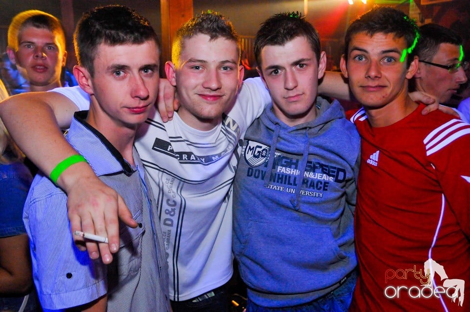 Dancer Girl Night în Disco Faház, 