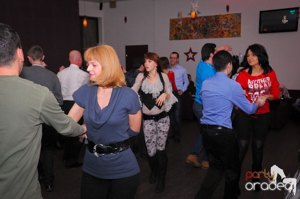 Dans, dans, dans în Blondy's, 