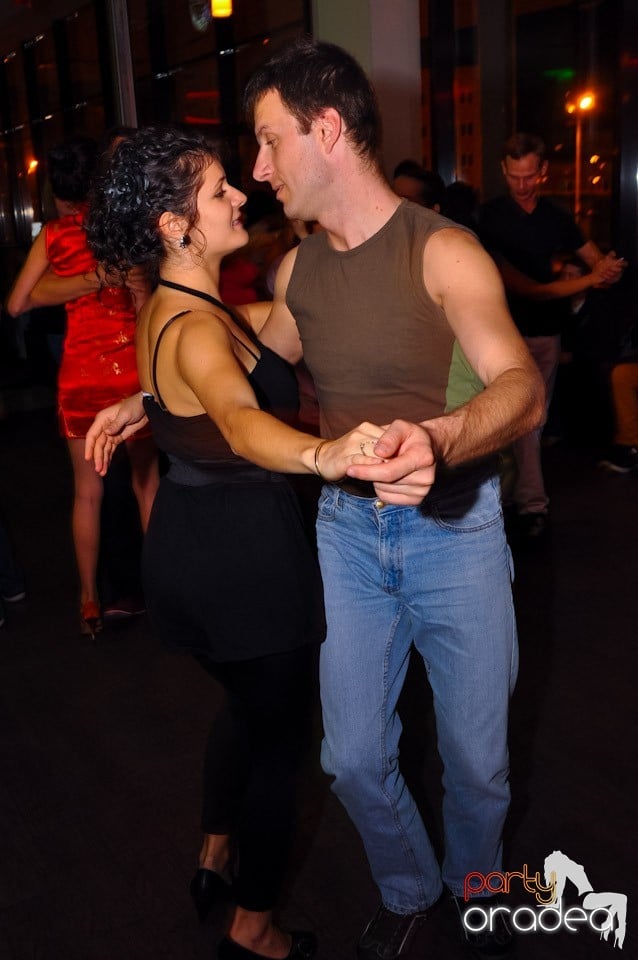 Dans în Blondy's Art Café, 