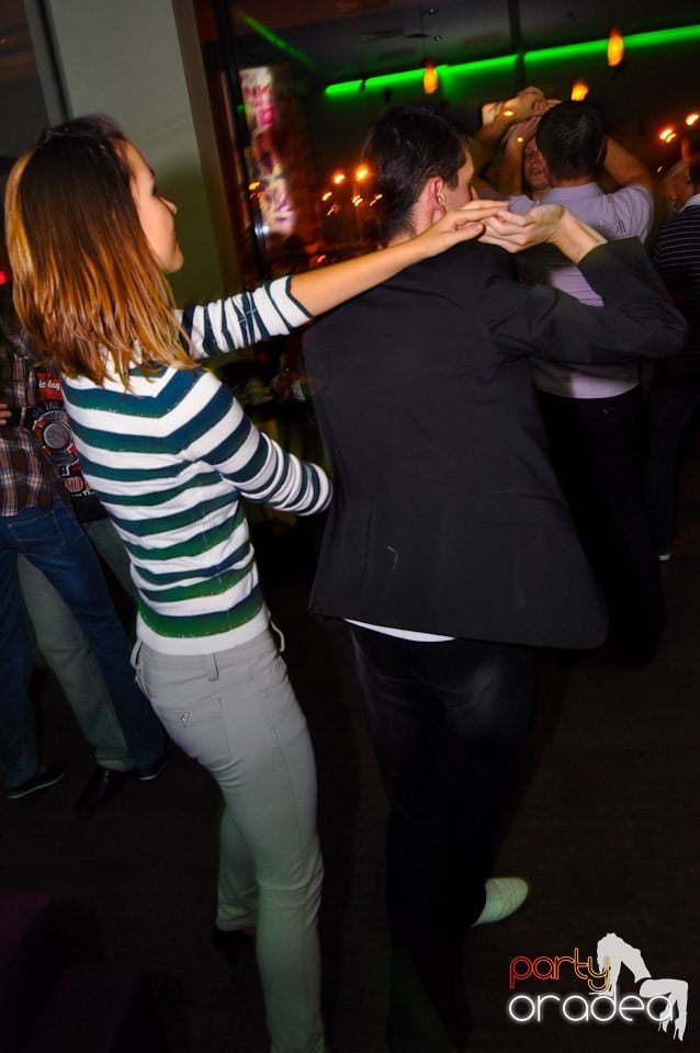 Dans în Blondy's Art Café, 