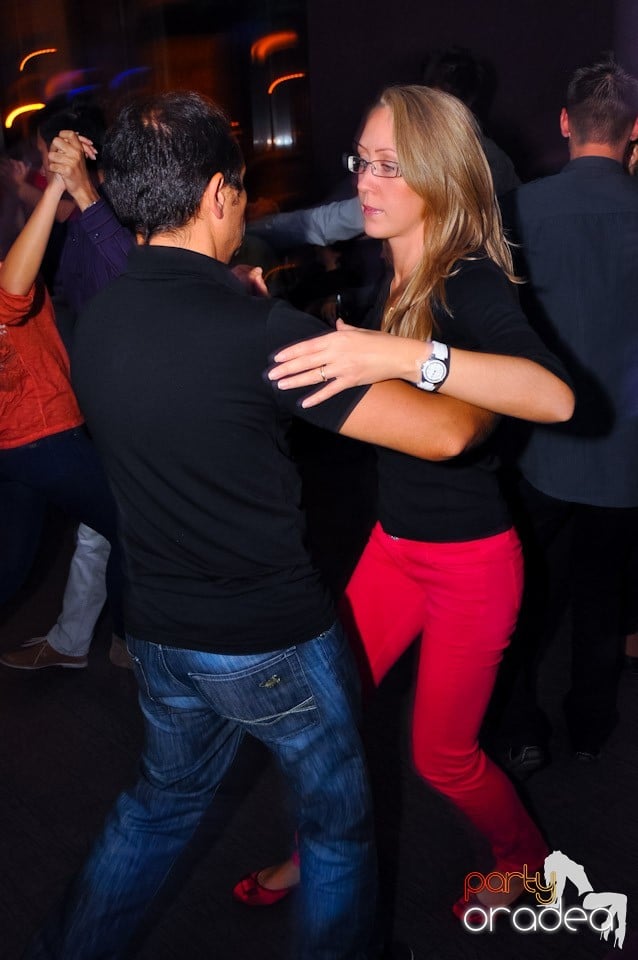 Dans în Blondy's Art Café, 