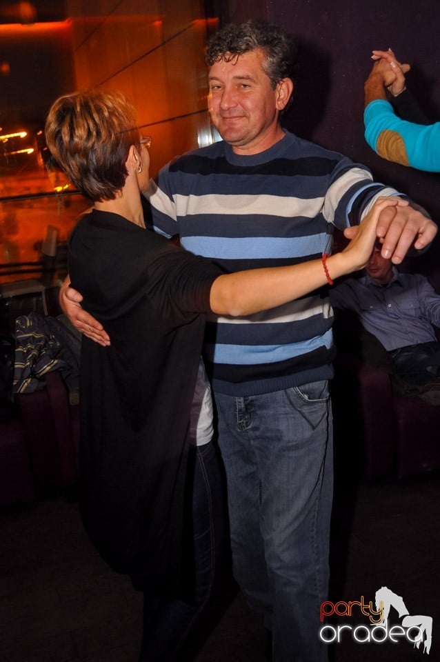 Dans şi distracţie în Blondy's Art Café, 