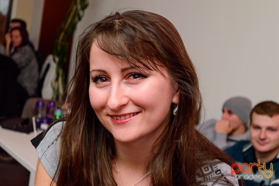 Dans şi distracţie în Blondy's Art Cafe, 