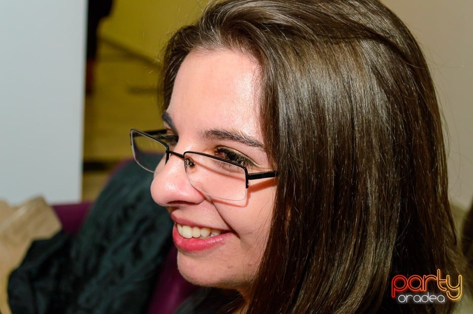 Dans şi distracţie în Blondy's Art Cafe, 