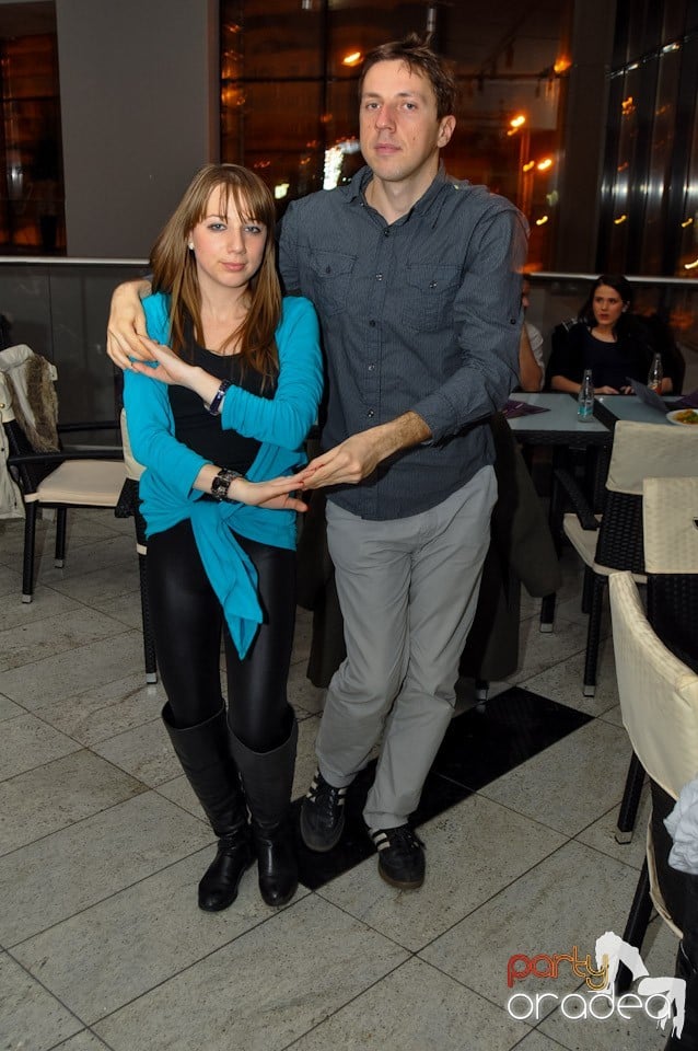 Dans şi distracţie în Blondy's, 