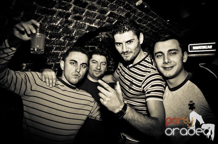 Dans şi distracţie în Escape, 