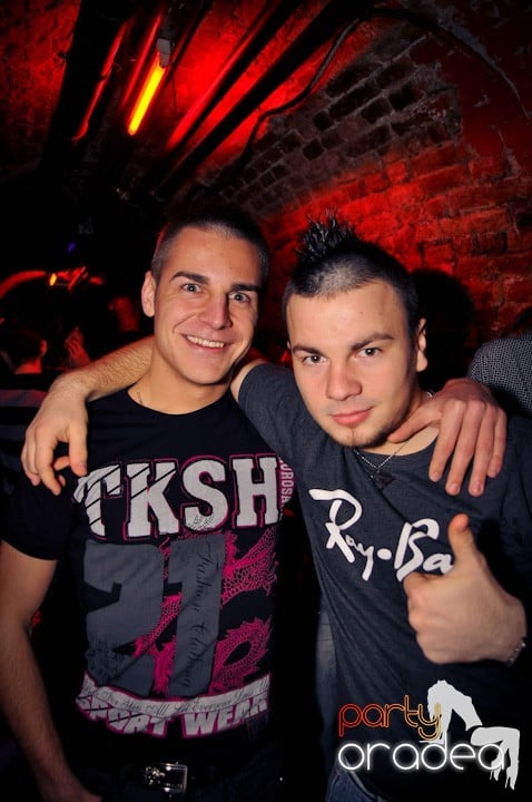 Dans şi distracţie în Escape, 