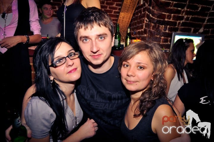 Dans şi distracţie în Escape, 