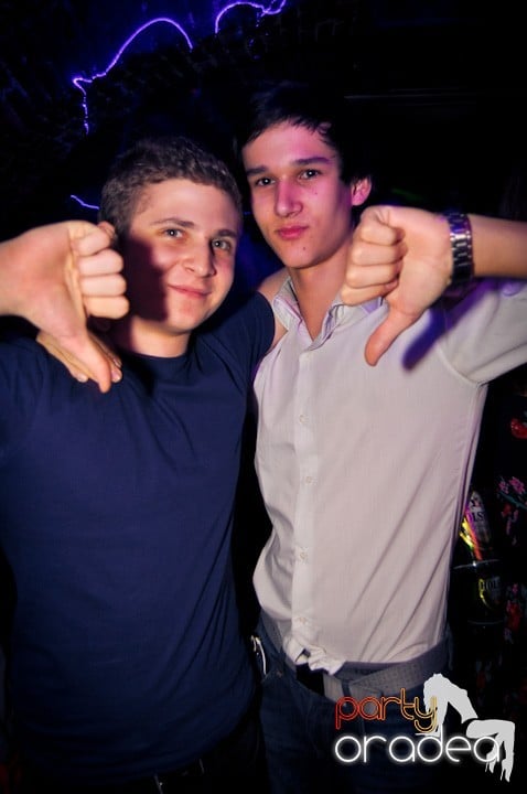 Dans şi distracţie în Escape, 