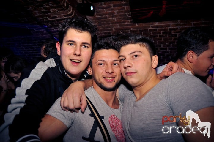 Dans şi distracţie în Escape, 