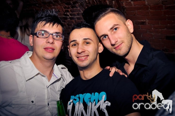 Dans şi distracţie în Escape, 