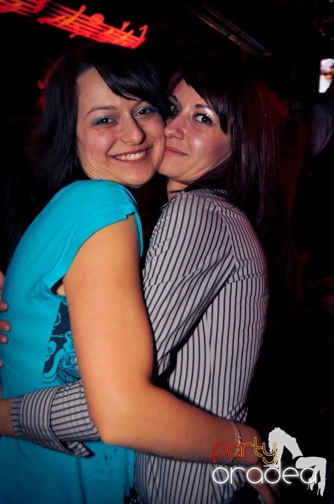 Dans şi distracţie în Escape, 