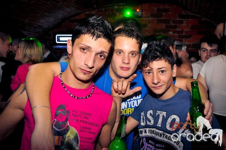 Dans şi distracţie în Escape, 