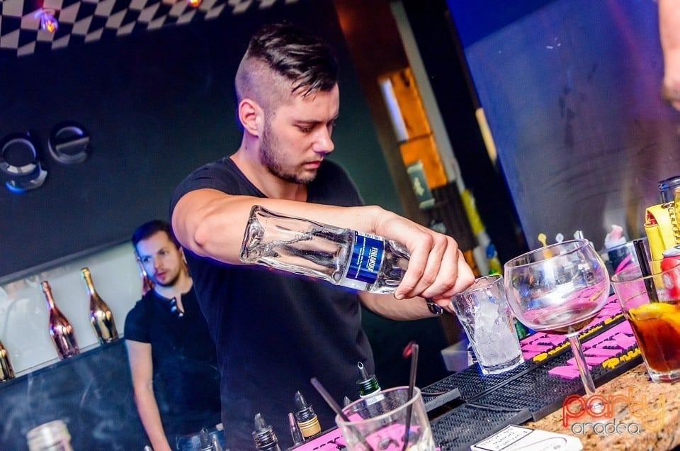 Dans şi distracţie, The Lounge