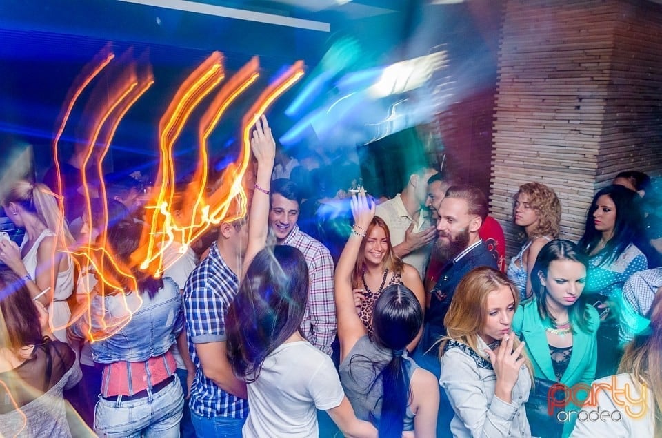 Dans şi distracţie, The Lounge