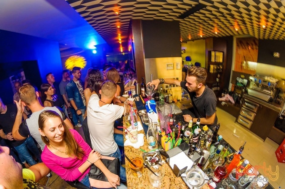 Dans şi distracţie, The Lounge