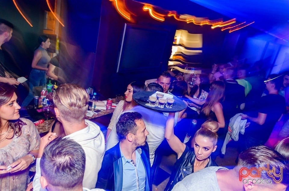 Dans şi distracţie, The Lounge