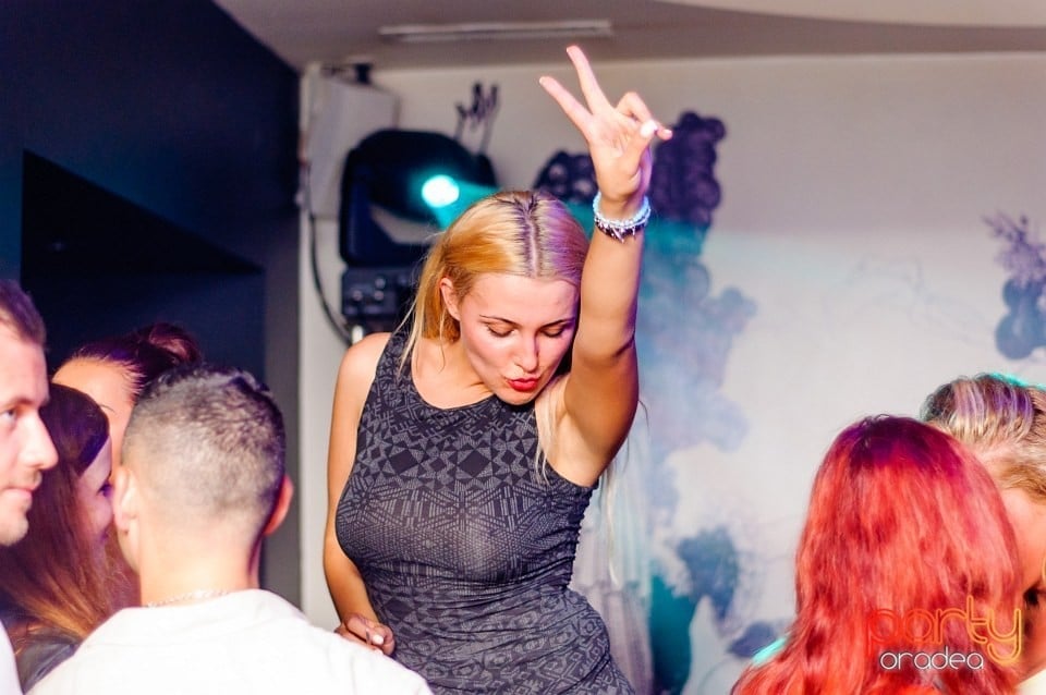 Dans şi distracţie, The Lounge