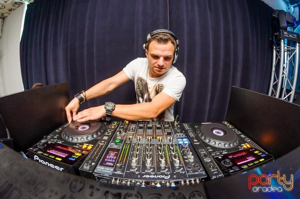 Dans şi distracţie, The Lounge