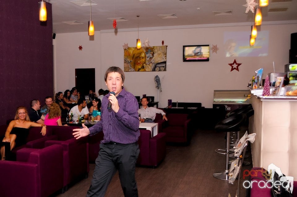 Dans şi karaoke în Blondy's Art Café, 