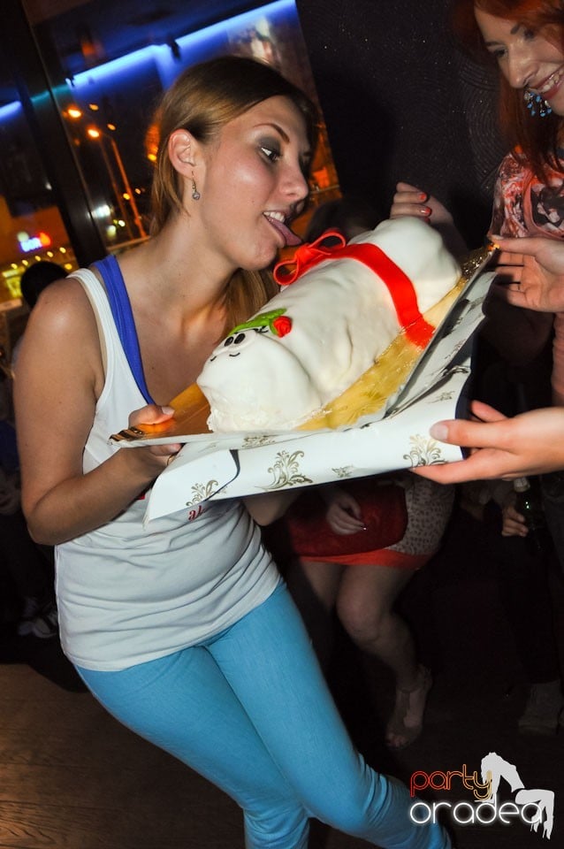 Dans şi voie bună în Blondy's Art Café, 