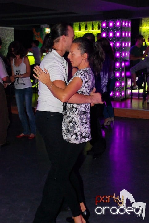 Dans şi voie bună în Life, 