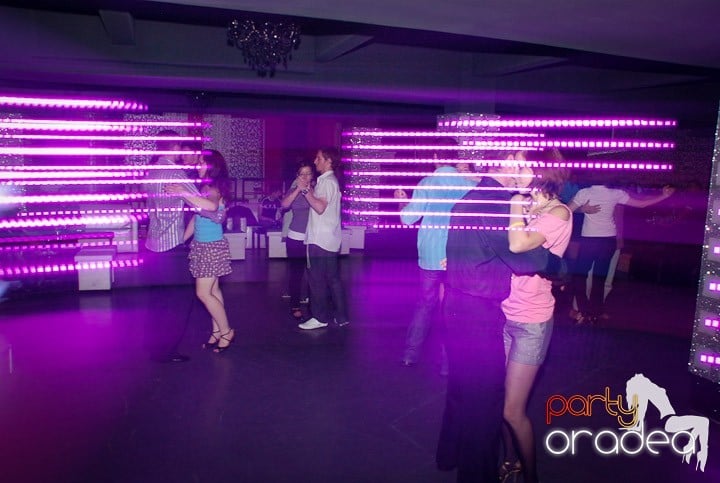 Dans şi voie bună în Life, 