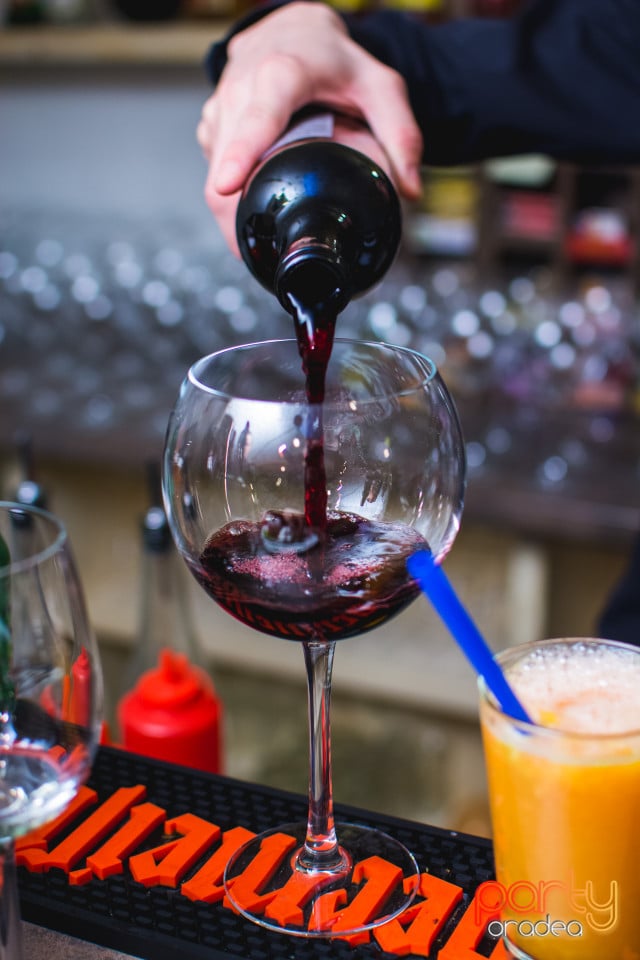 Degustare de vin - Crama Aurelia Vișinescu, Hotel Stokker