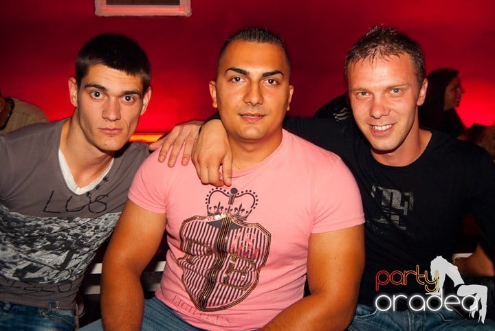 Desszert Band & Carmen în Club Atti's, 