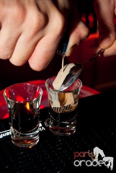 Desszert Band & Carmen în Club Atti's, 