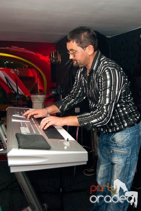 Desszert Band & Carmen în Club Atti's, 