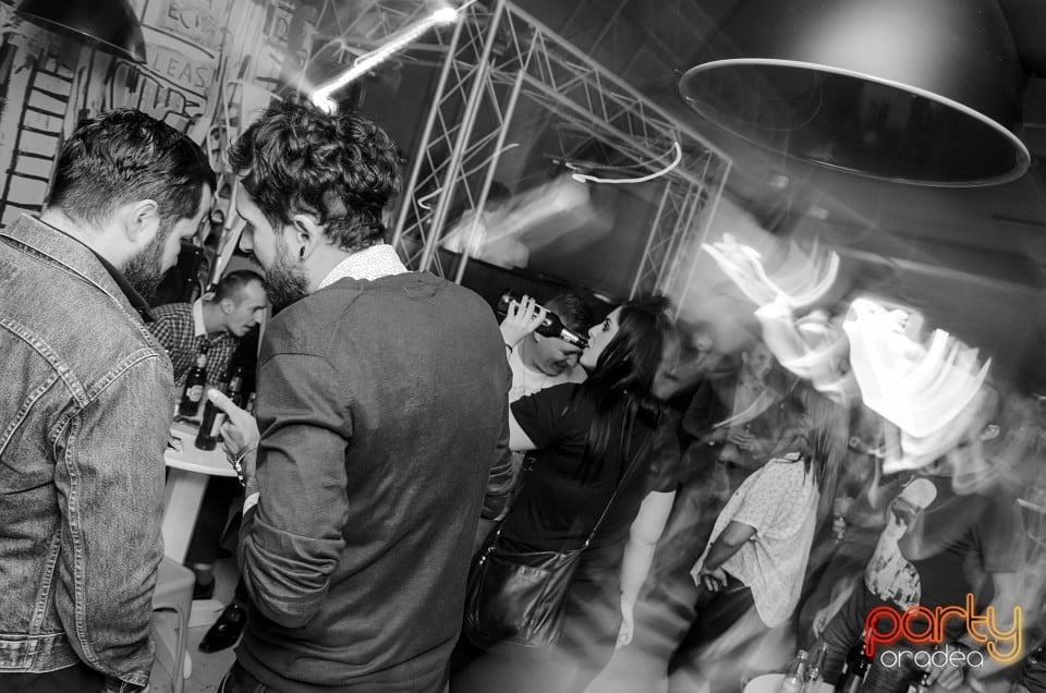 Dinsubsol de Paşte, Juice