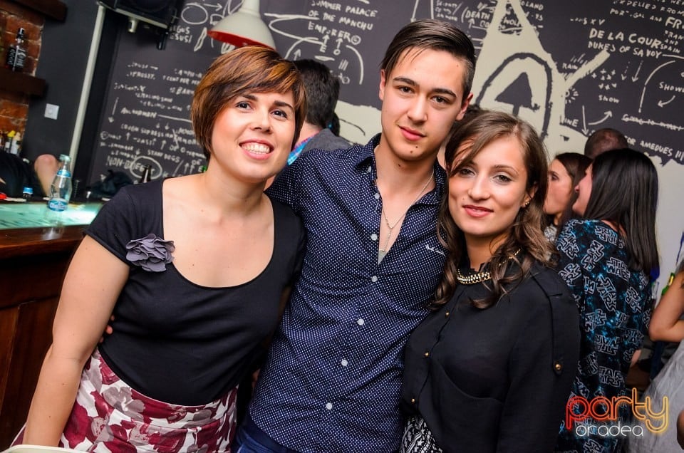 Dinsubsol de Paşte, Juice