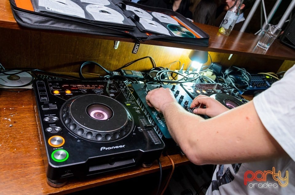 Dinsubsol de Paşte, Juice