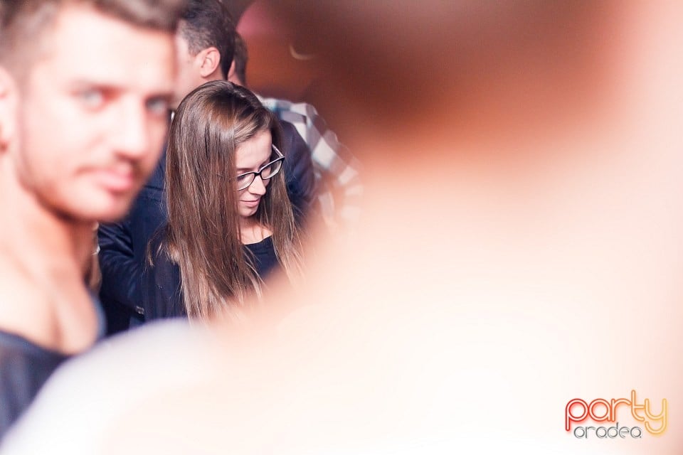 Dinsubsol - Nu Zău, 