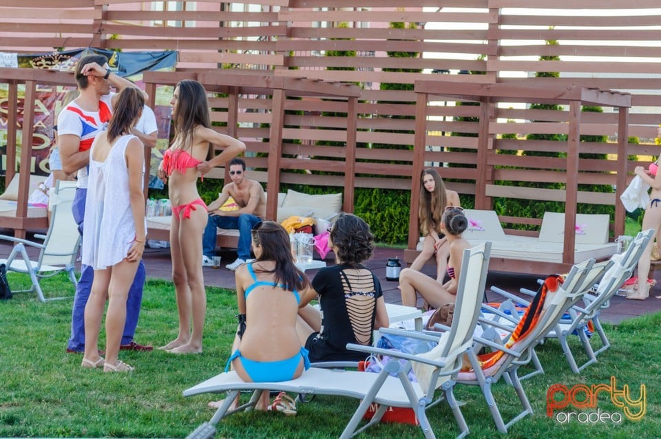 Dinsubsol - Pool Party, Complex Magnolia