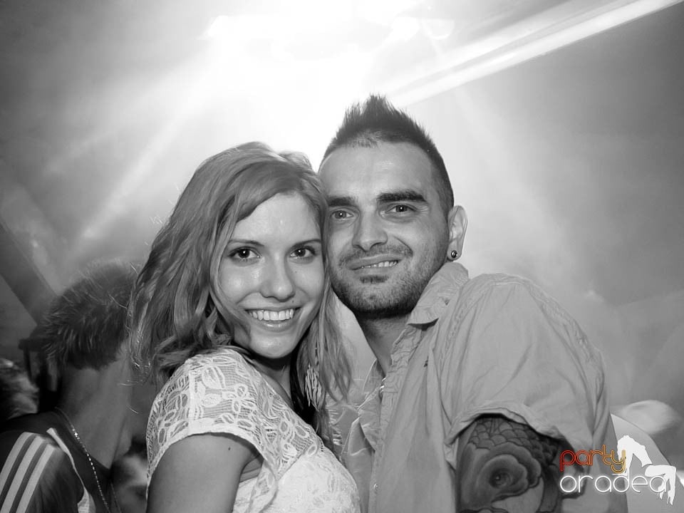 Discovery & PLSCB feat. Tia în Disco Faház, 