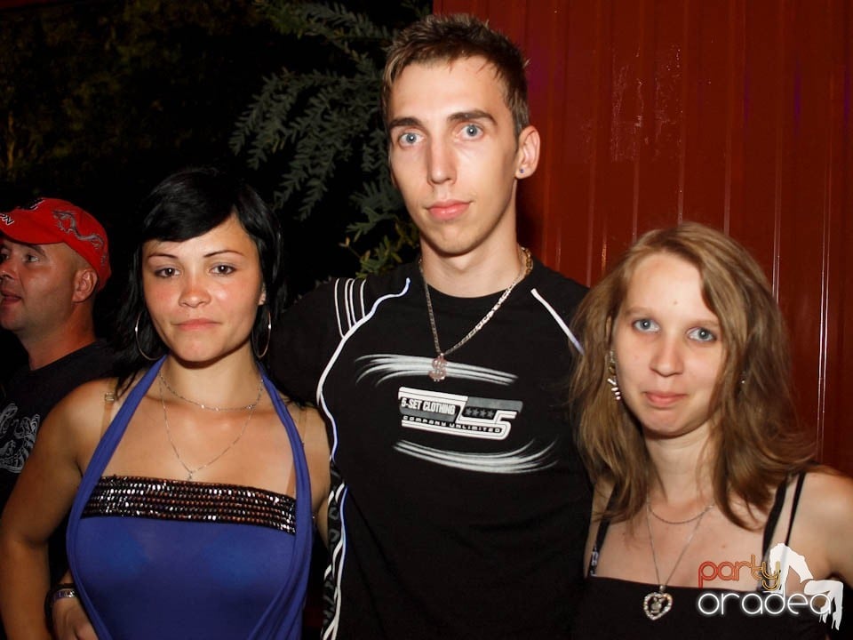 Discovery & PLSCB feat. Tia în Disco Faház, 