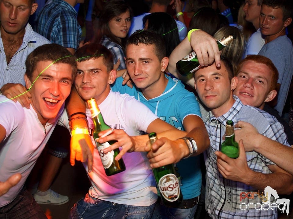 Discovery & PLSCB feat. Tia în Disco Faház, 