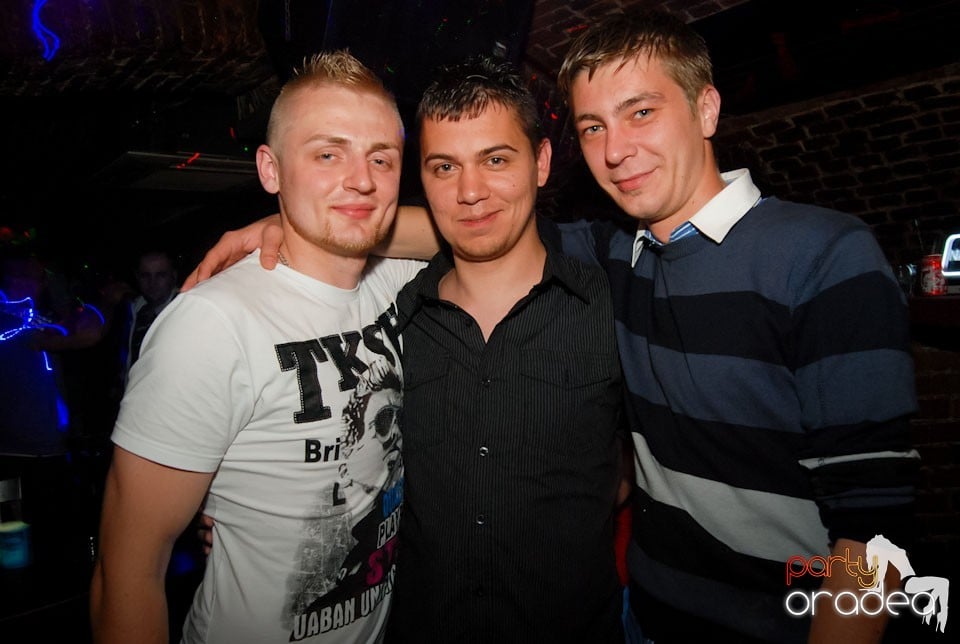 Distracţia continuă în Escape, 