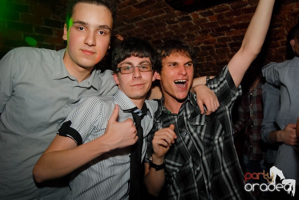 Distracţia continuă în Escape, 