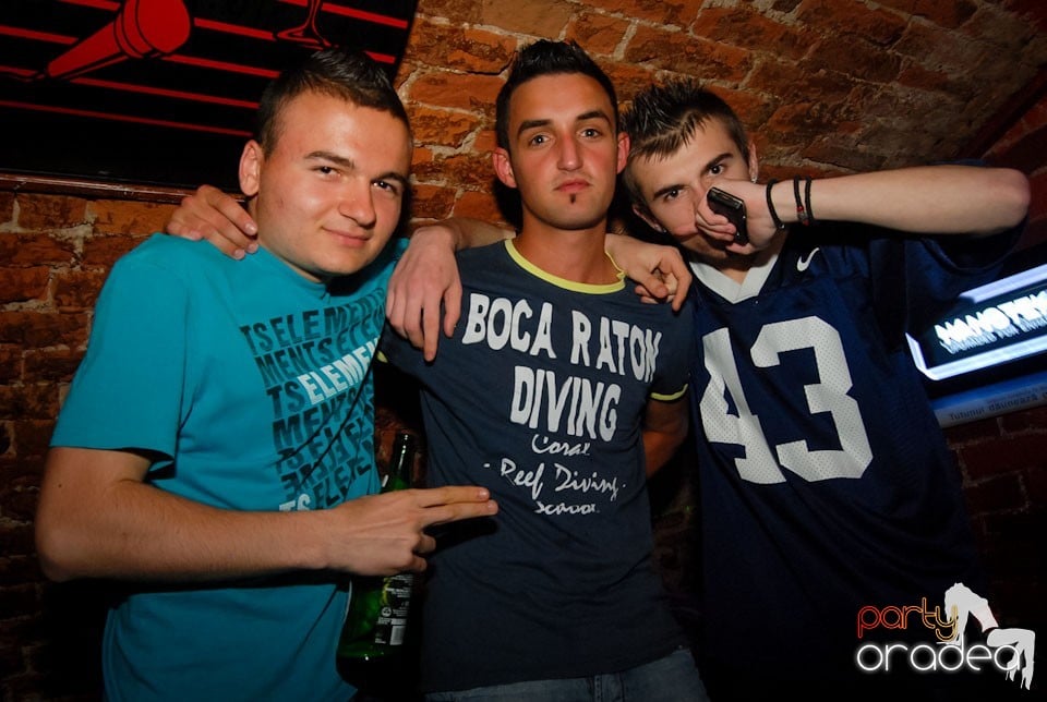 Distracţia continuă în Escape, 