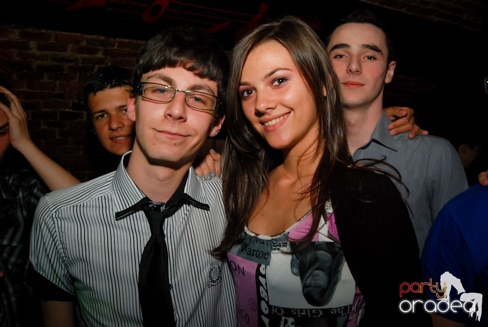 Distracţia continuă în Escape, 