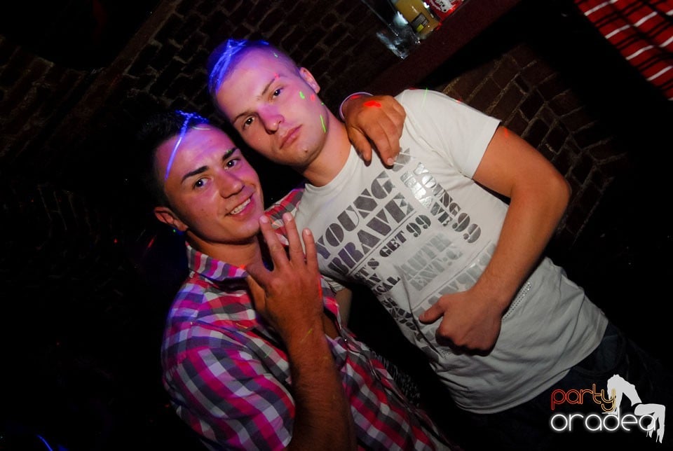 Distracţia continuă în Escape, 