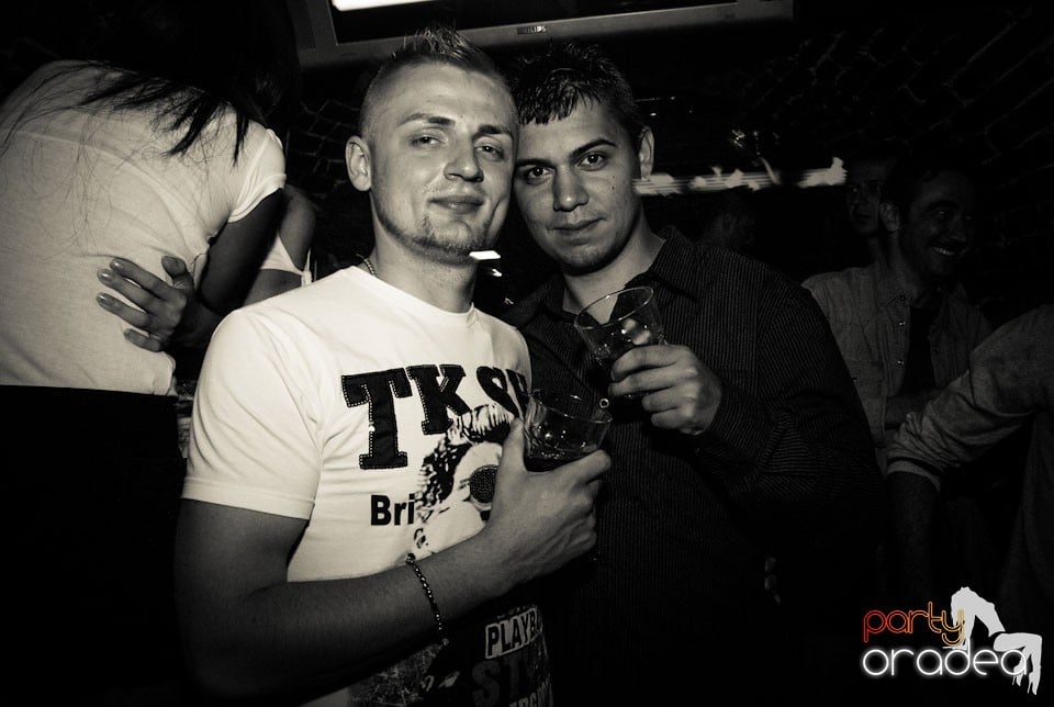 Distracţia continuă în Escape, 