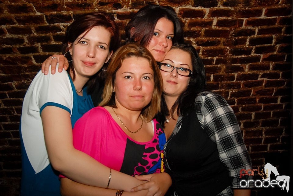 Distracţia continuă în Escape, 