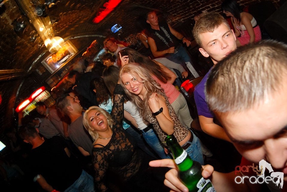 Distracţia continuă în Escape, 