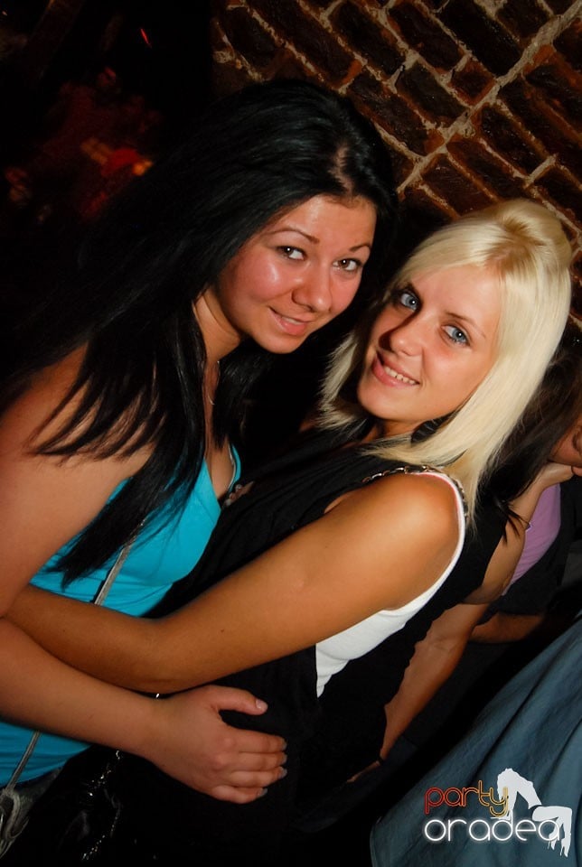 Distracţia continuă în Escape, 